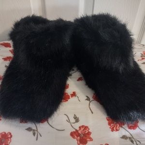 UGG Women's Amary Slipper